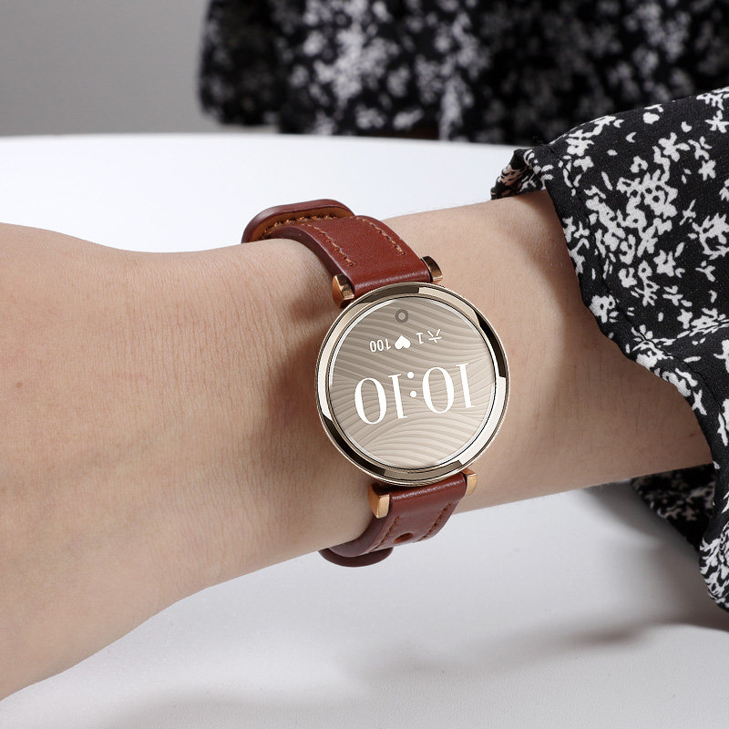 Cinturino in vera pelle da 14  - Smartwatch Instagram recensione e prezzo